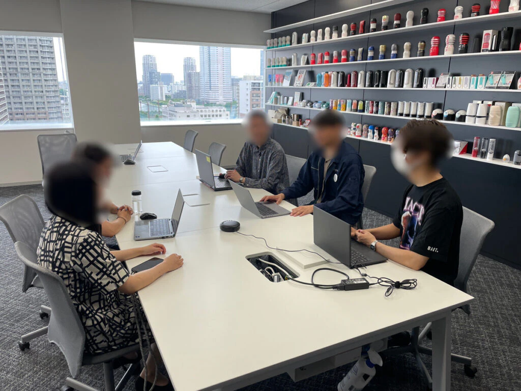 早漏座談会の参加者が集まった会議室の様子