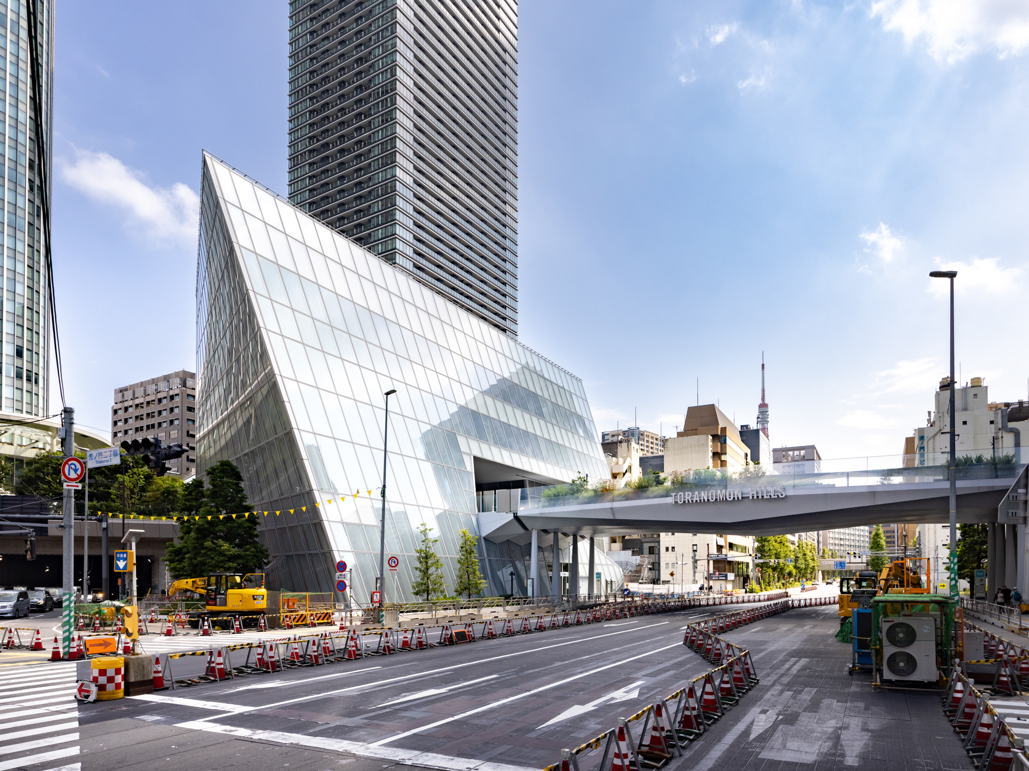 アート・デザイン・音楽 COMPOSITION TORANOMON TOWERS アート・デザイン・音楽 COMPOSITION TORANOMON TOWERS アート