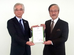 再生の森 アークヒルズ 仙石山森タワー日本初、生物多様性「JHEP認証