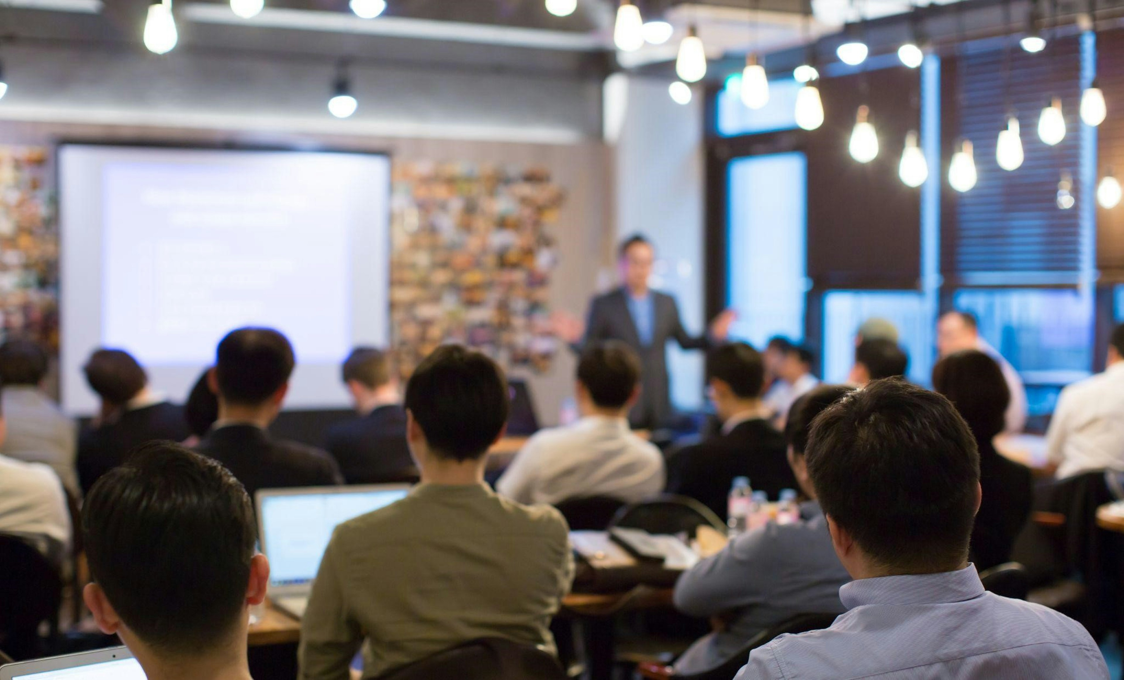 研修用PCの調達にレンタルサービスが選ばれる5つの理由を紹介