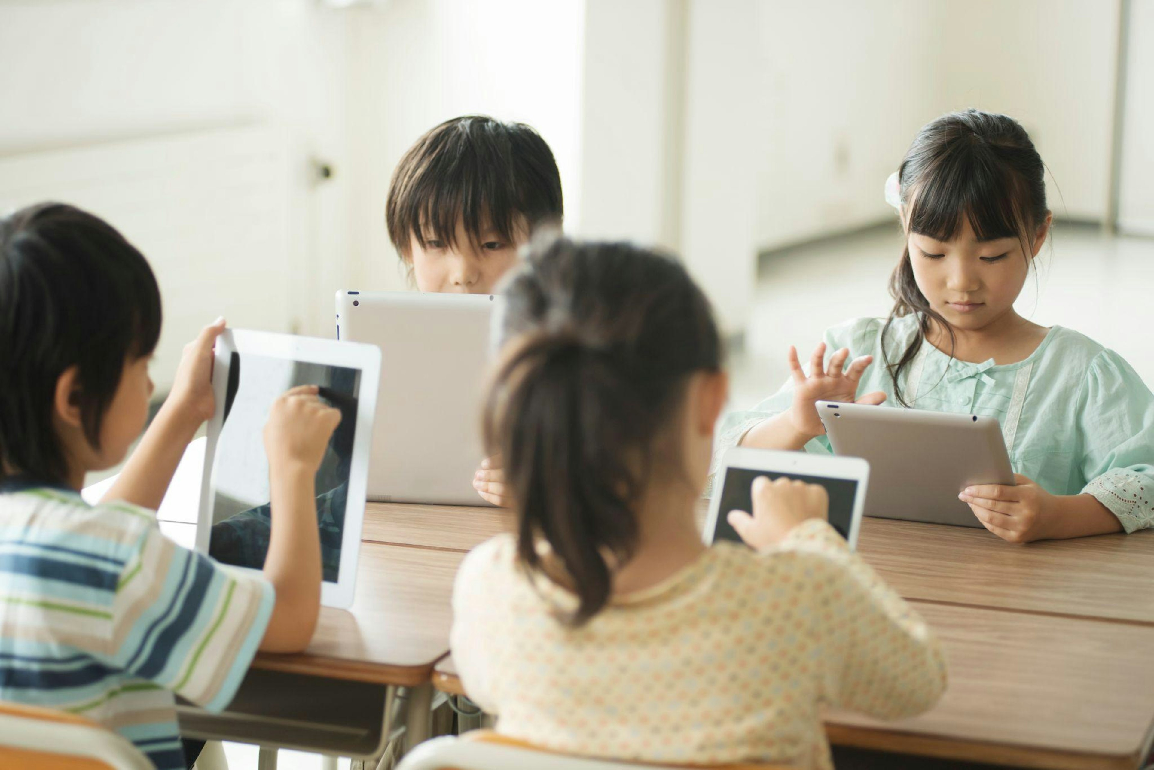 学校で使用するiPadはレンタル可能？購入とレンタルのメリット・デメリットを解説！