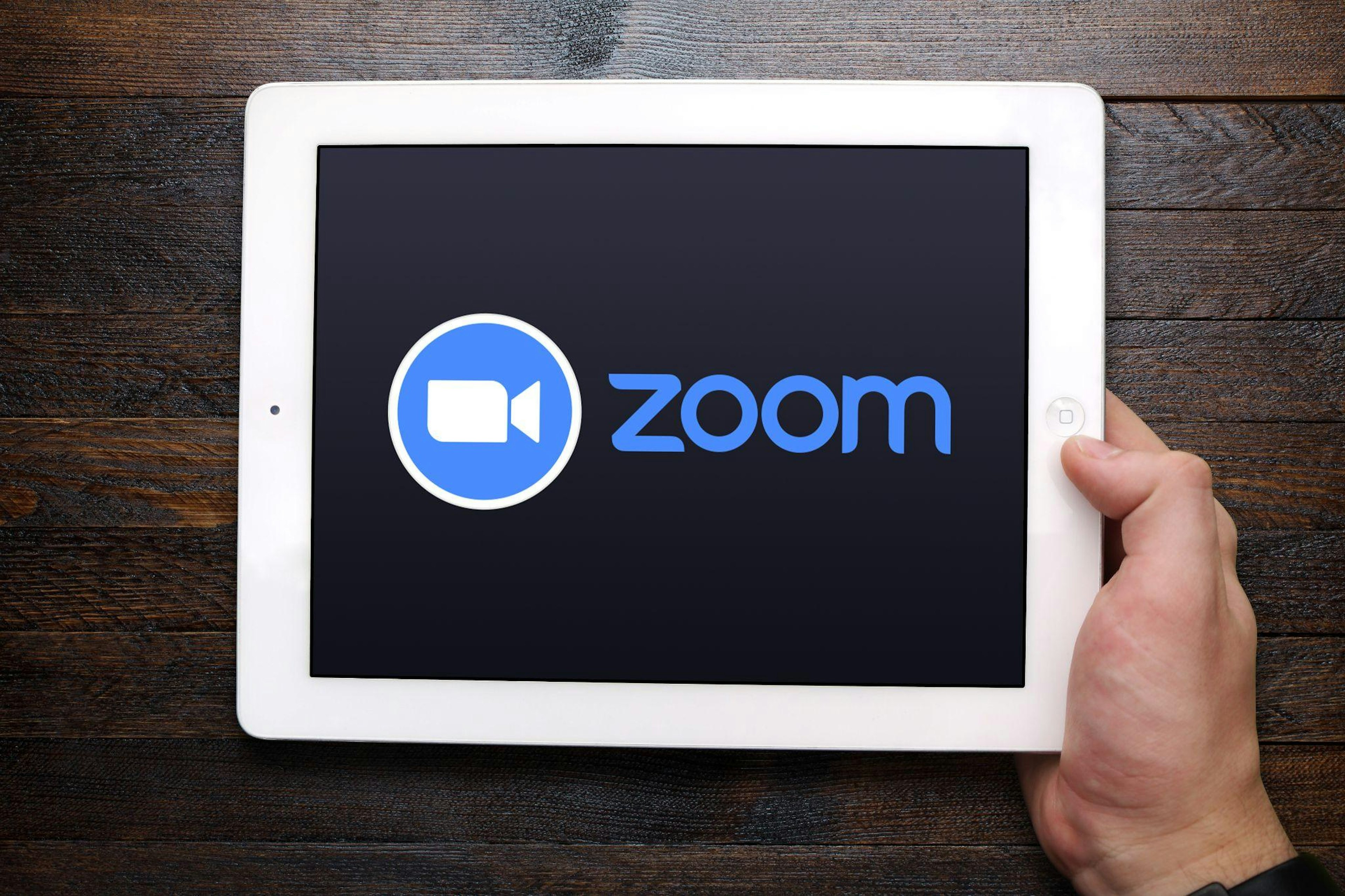 iPadでもWeb会議に参加できる！パソコンよりも向いている3つの理由を解説