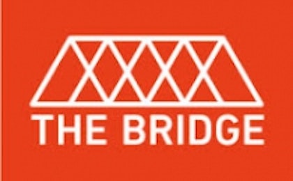 スターレイプロダクション執行役員の横山裕之氏と、弊社執行役員の鍛治良紀とのインタビューを「THE BRIDGE」様に掲載いただきました。