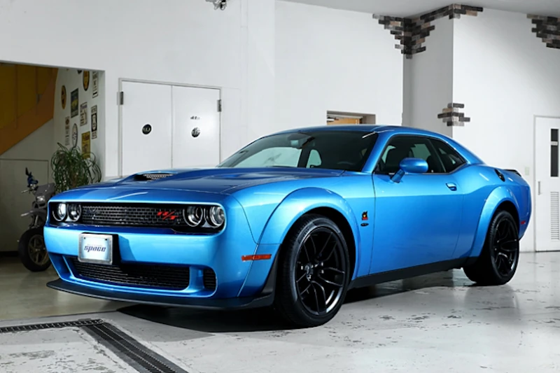 アメ車ワールドにチャレンジャーSCATワイドボディーが掲載されました！