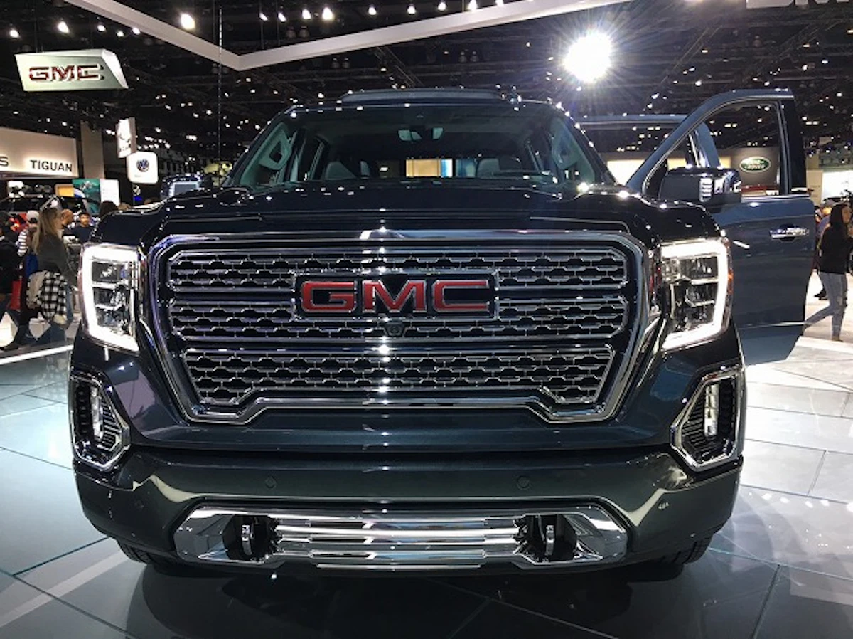 2019GMCシエラ、シルバーラード～