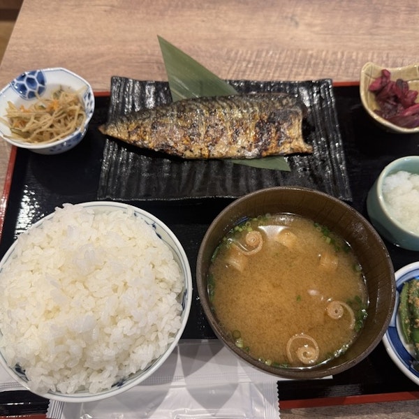 【伊勢崎】銀だこ跡地に炭火焼魚の「炭小屋食堂さば寅」がオープンしてる