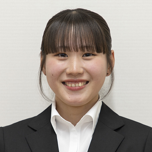 鈴木　友菜の写真