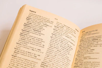 【脱ボキャ貧】語彙力を鍛える5つの方法（おすすめ本・アプリあり）