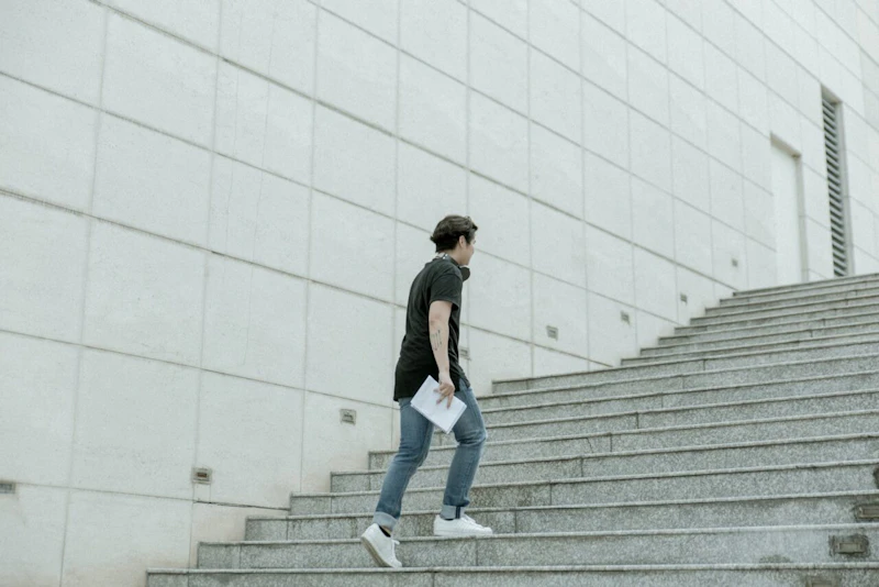 【手順解説】脚本家・シナリオライターになるための具体的なやり方（7ステップ）