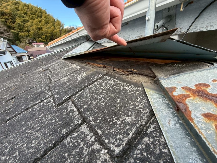 「築10年以上の住宅に屋根塗装が必要な理由」