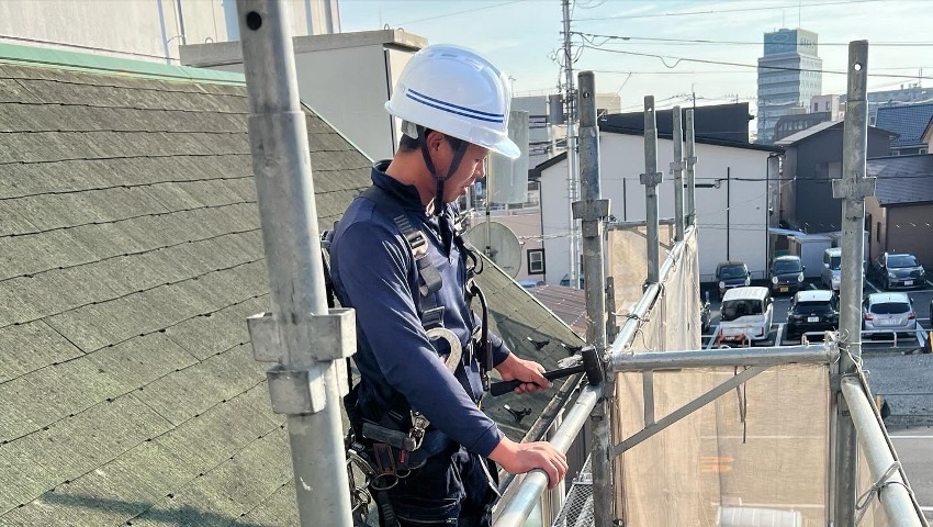 「雨漏れ対策に必須な屋根塗装の防水性能とは？」