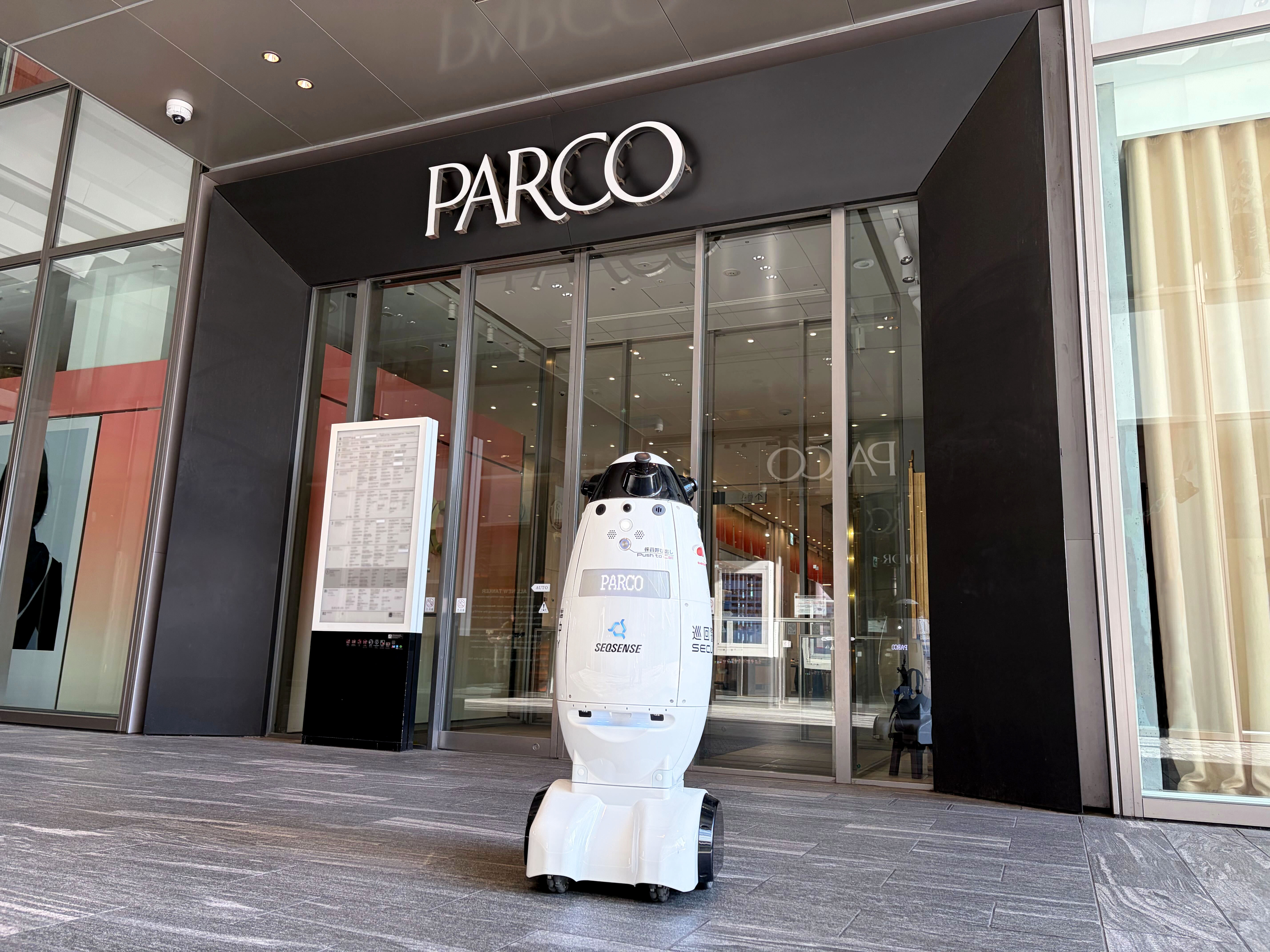 渋谷PARCOにて実証実験中のSQ-2