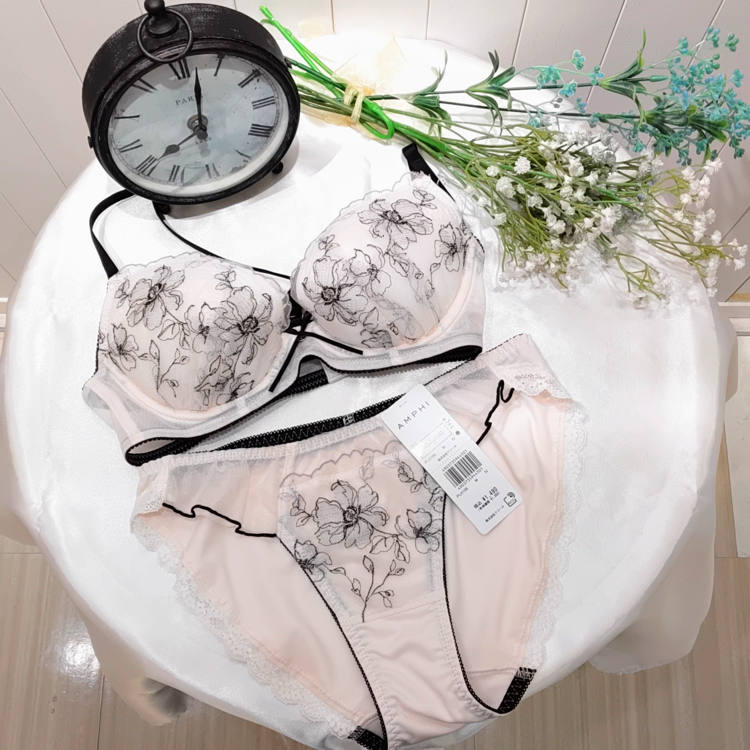 ◆ アンジー ◆プウアボーテ　リブインナー　ホワイト＆ブラック2点セット アンフィ ｜ 【プチプラ⭐】新作登場🌼 ｜ ショップニュース ｜ 遠鉄