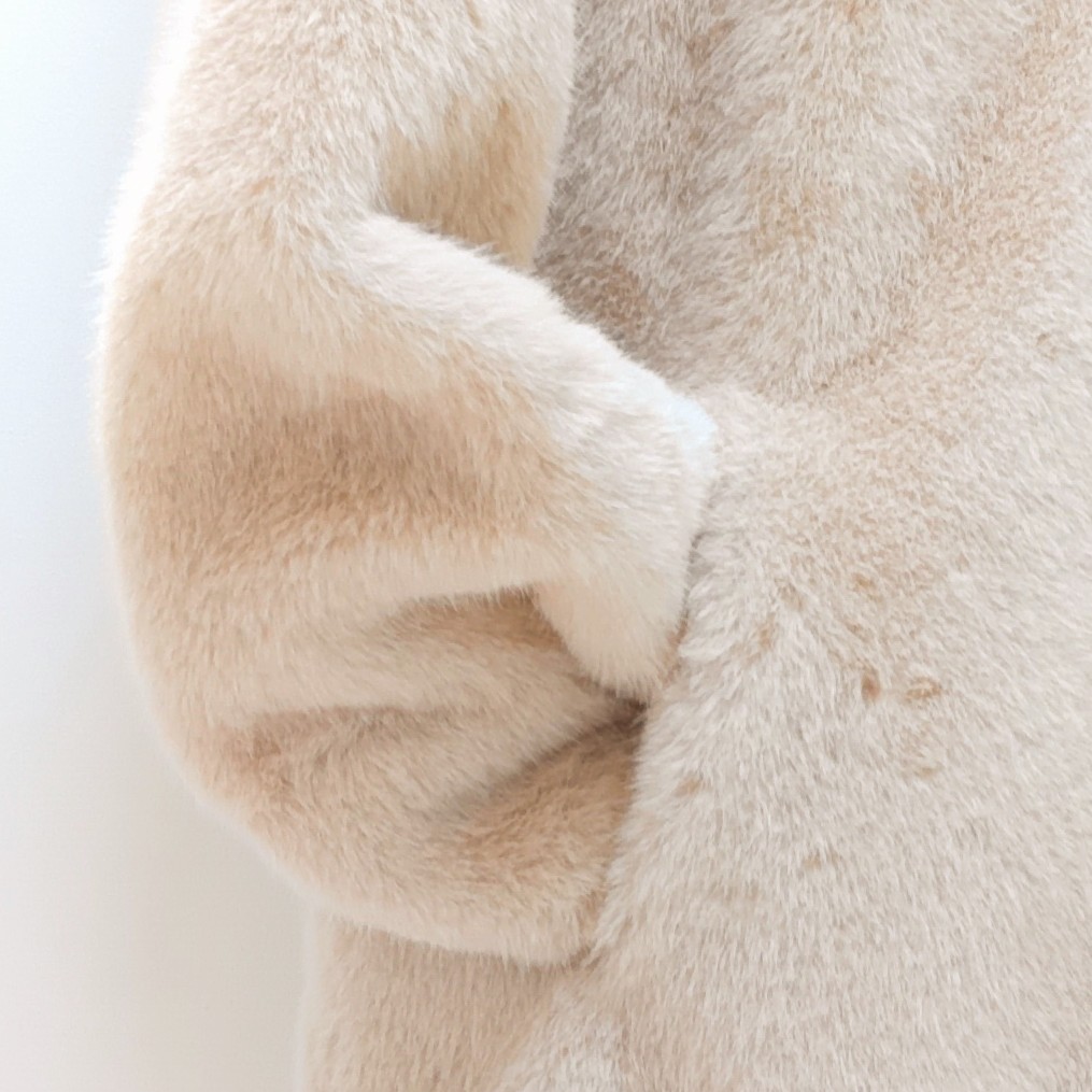 フード付きフェイクファーアウター ｜ ショップニュース ｜ 遠鉄百貨店