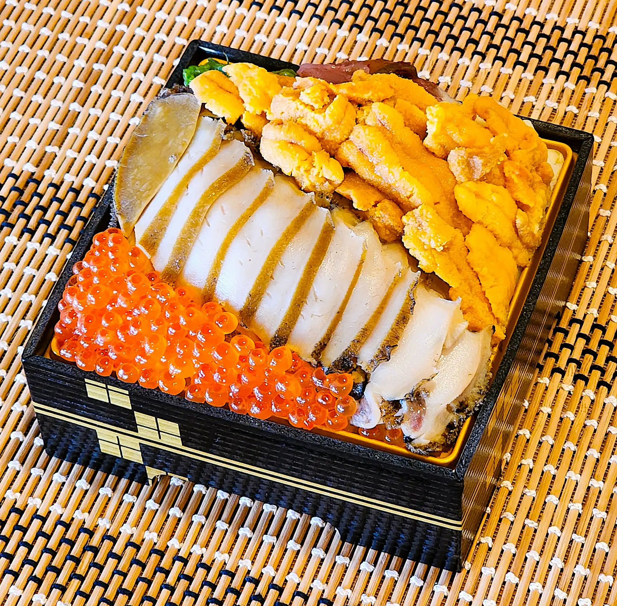 三陸産アワビ弁当