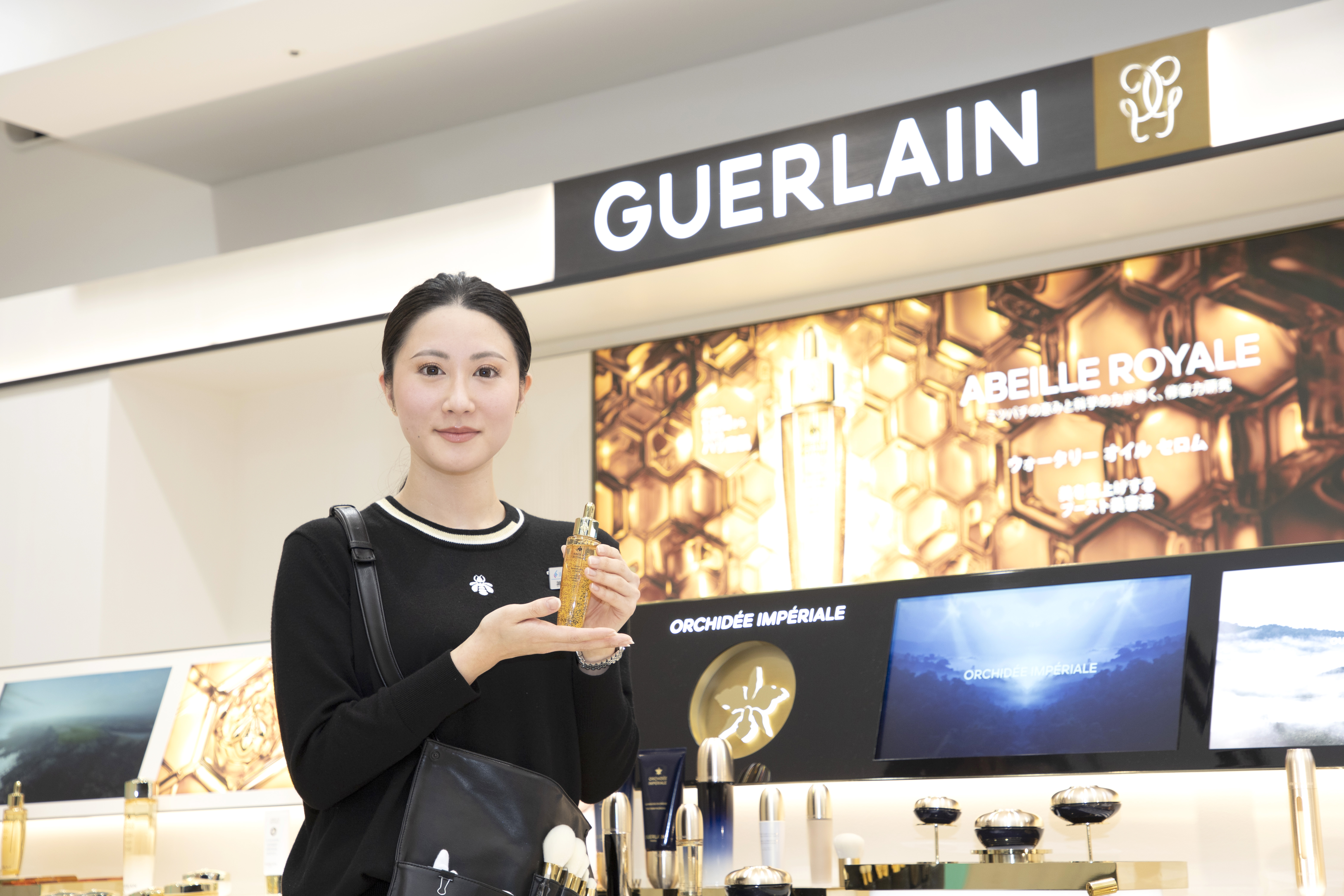 新しくなった〈ゲラン〉のアベイユ ロイヤル ウォータリー オイル