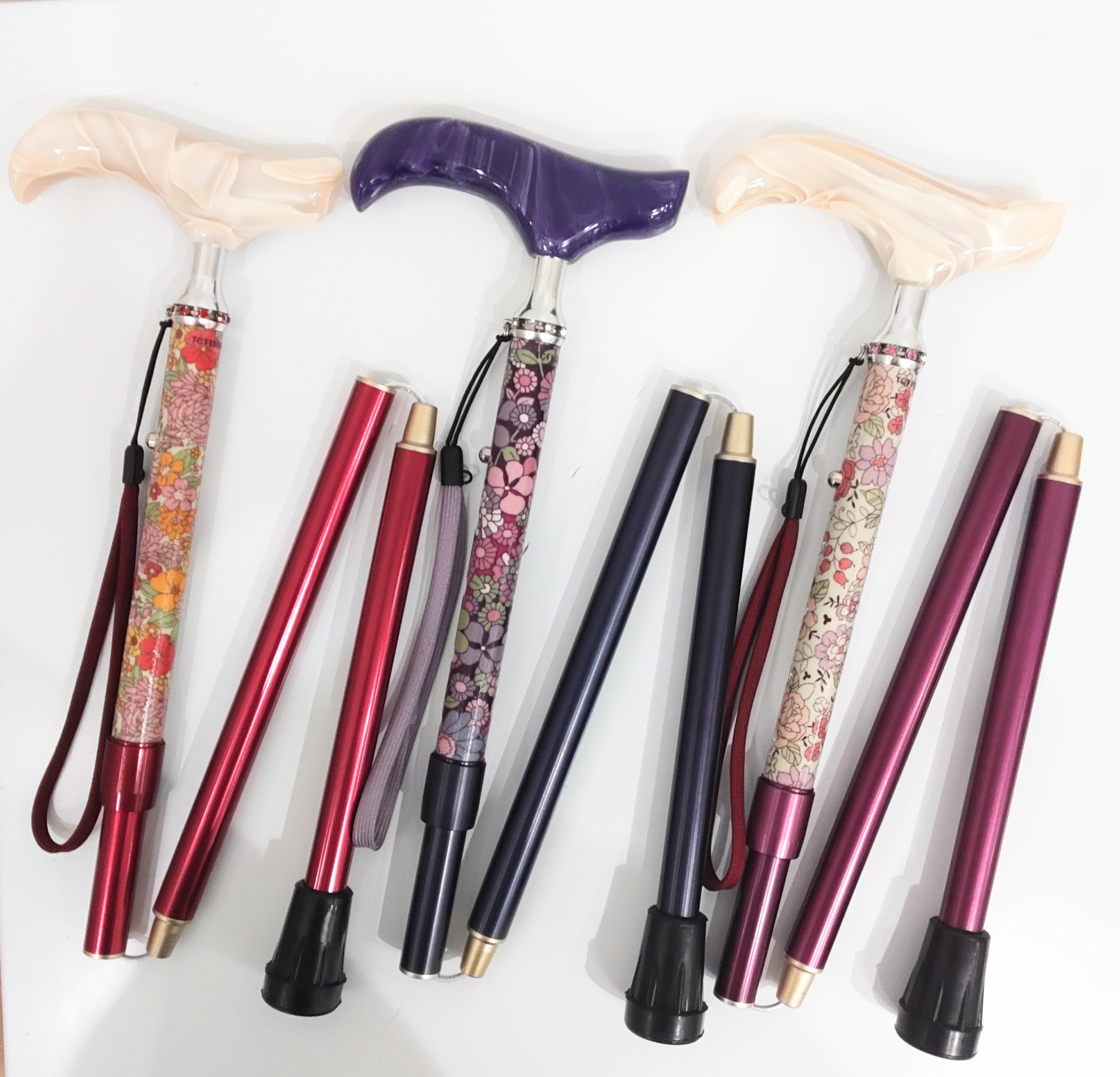 【参考価格28,050円】テクノケアswanyハイブリッド 折りたたみ杖 ハートフルクローバー ｜ SWANY ハイブリッド ｜ ショップニュース