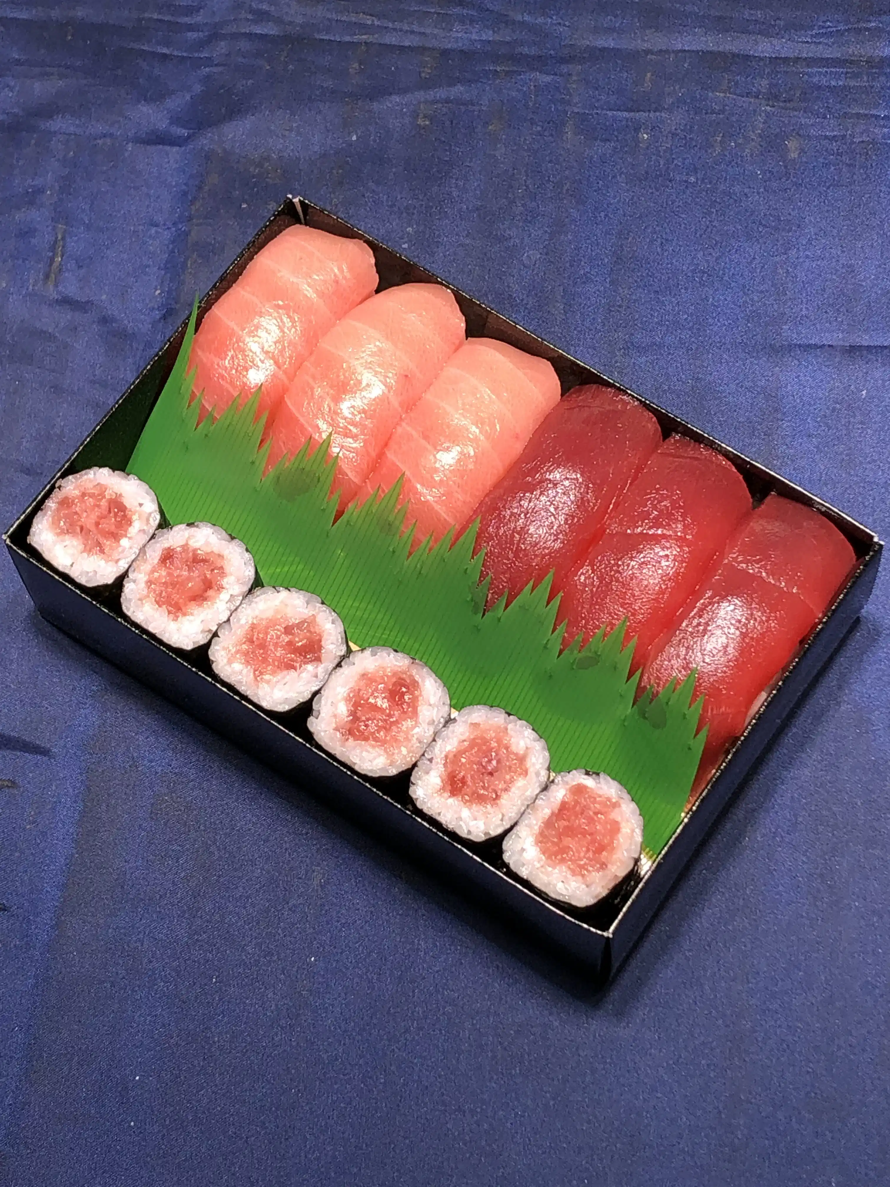 天然本鮪中赤にぎり