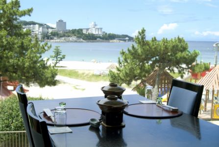 Food and beverage service staff (banquets, restaurants, and lounges) (assuming employee appointment) Job Code：SKJD-0570