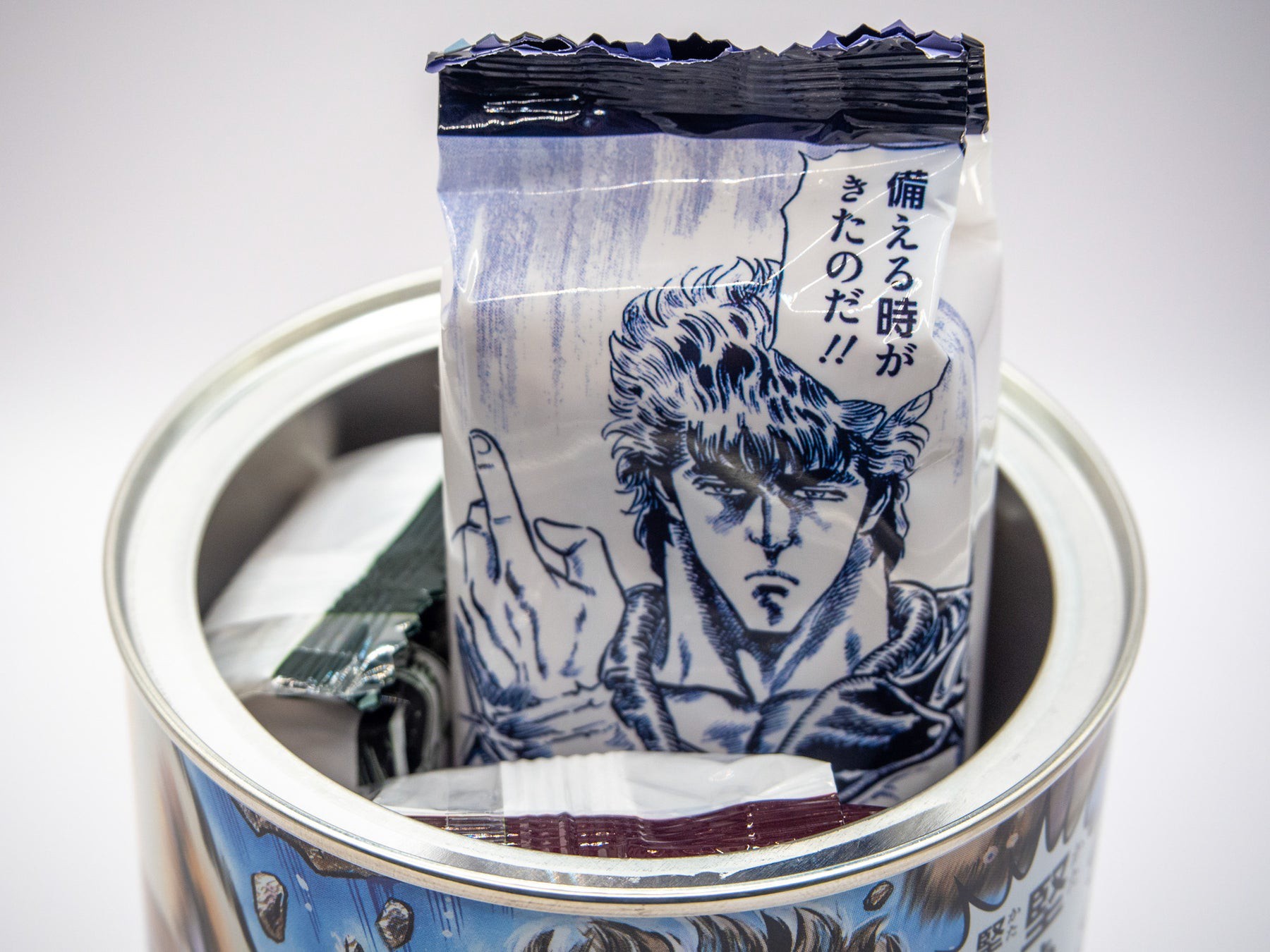 北⽃の拳×⾮常⾷！世紀末保存⾷「北⽃の堅（けん）」、 遂に⼀般販売