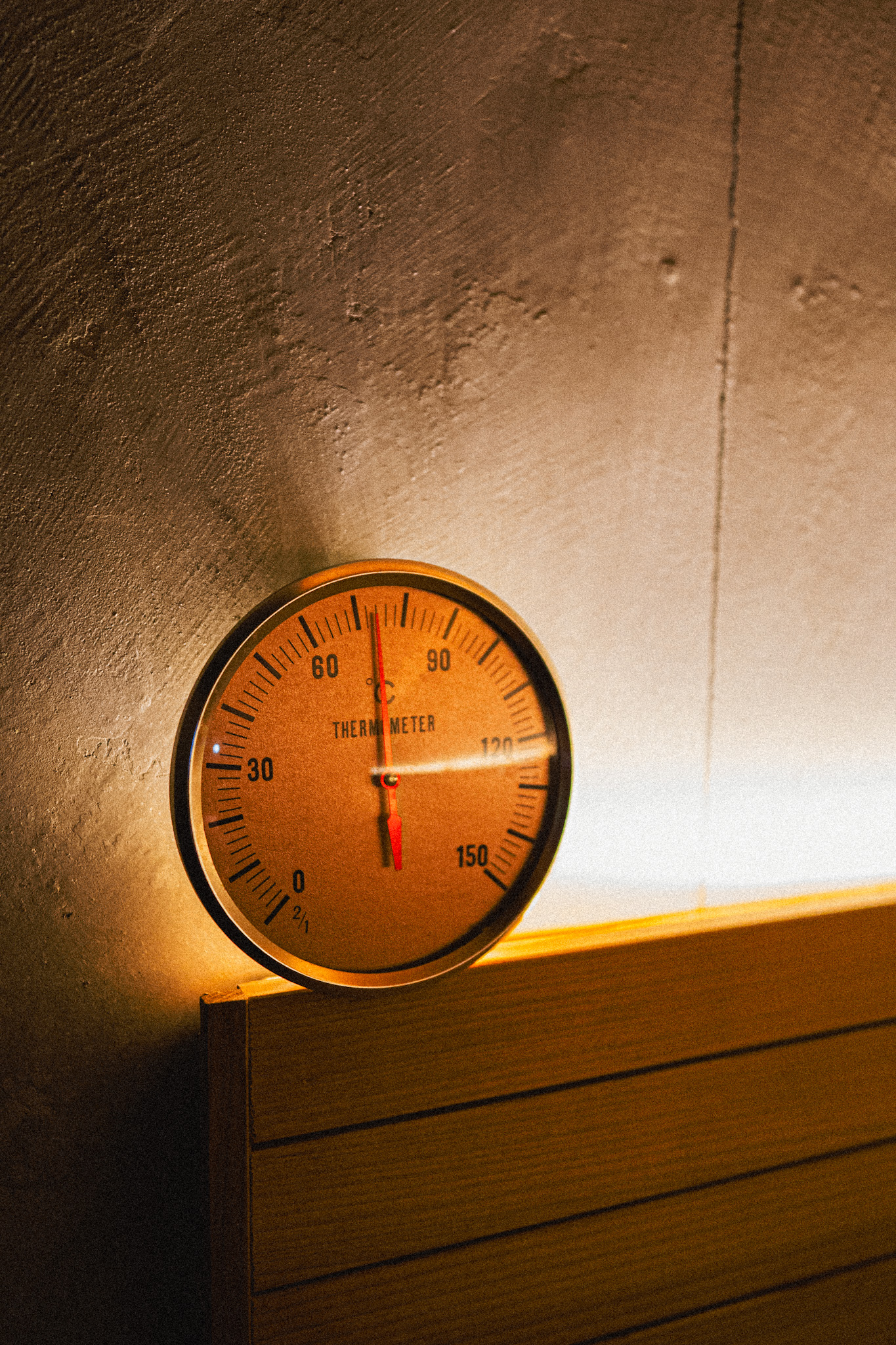 サウナストーブのメンテナンスが終了しました