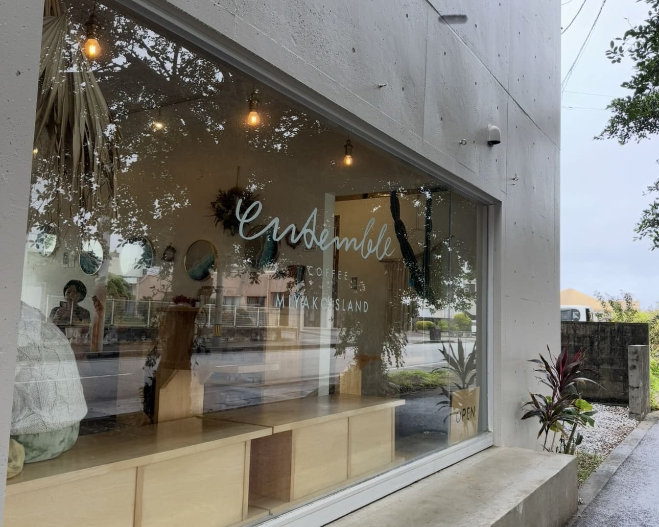 宮古島の人気カフェ「ensemble coffee」