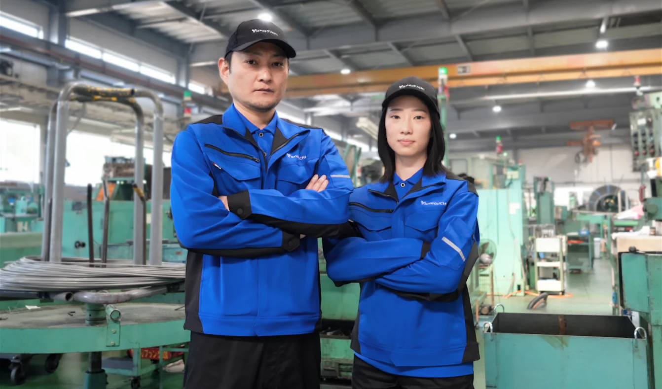 山口製作所の制服