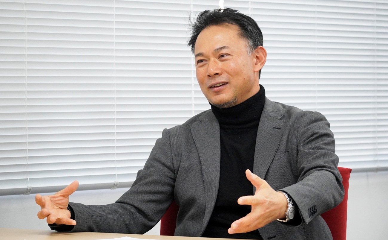 矢野が語る様子