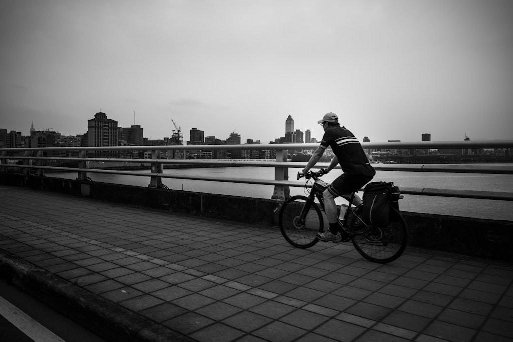 2025-03-03T16:00:00.000Z