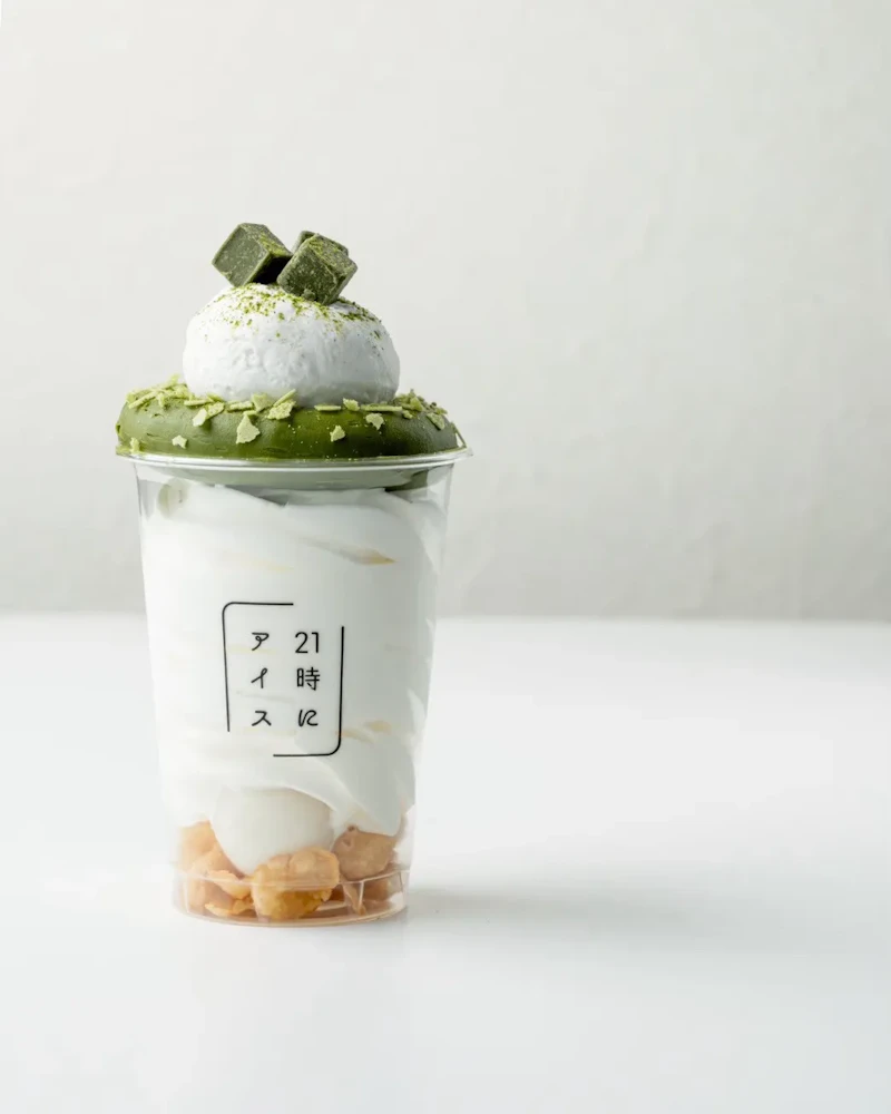 濃厚な抹茶を味わうなら「贅沢抹茶」— 自家製抹茶生チョコと白玉が楽しめる夜アイス