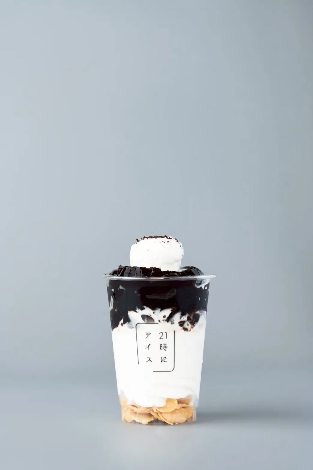 ほろ苦さがクセになる「コーヒーゼリー」— 店舗で淹れたコーヒーを使用した大人の夜アイス