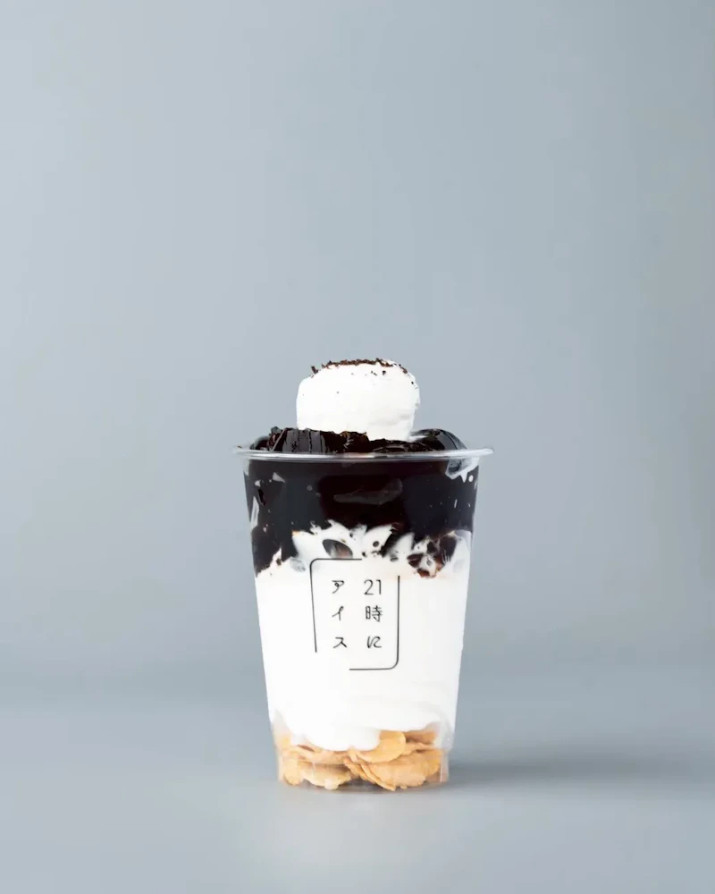 ほろ苦さがクセになる「コーヒーゼリー」— 店舗で淹れたコーヒーを使用した大人の夜アイス