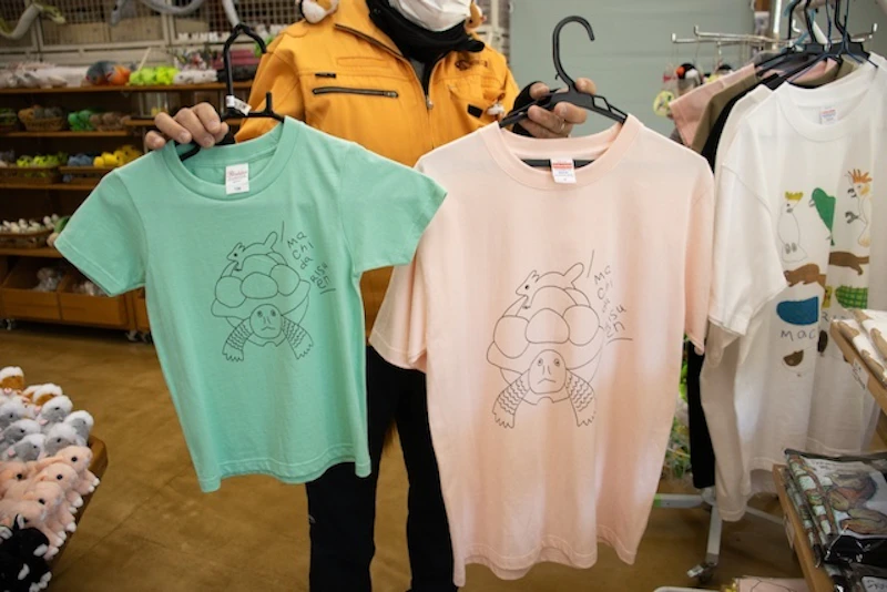 販売しているTシャツ