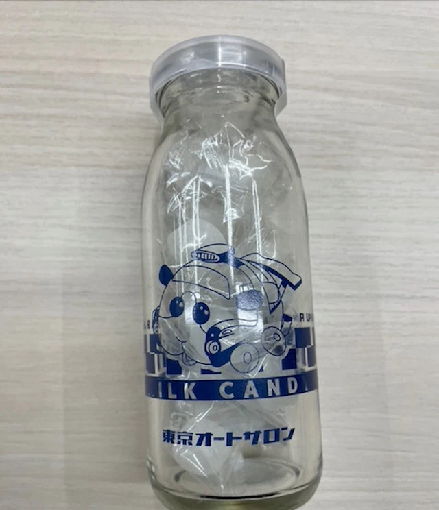 牛乳瓶入りキャンディ／税込1,760円  (c)MT/PMC