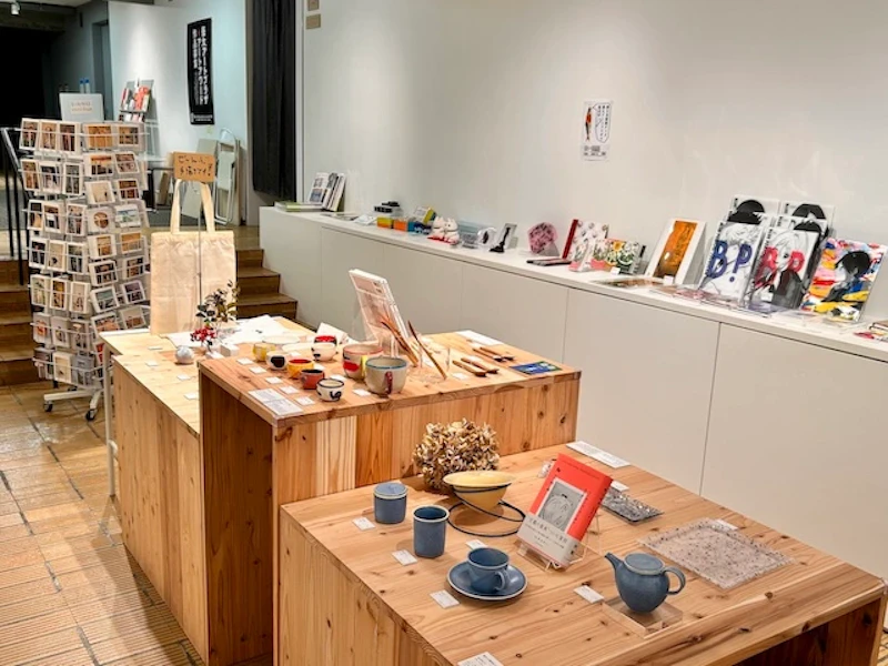 常設コーナー「LIFE WITH ART」展示風景