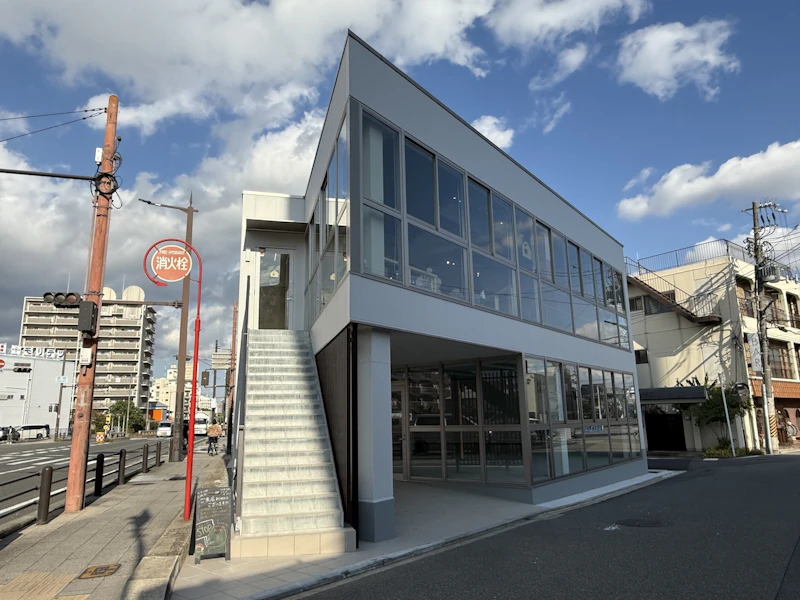 マーモット村大阪の外観（2F）