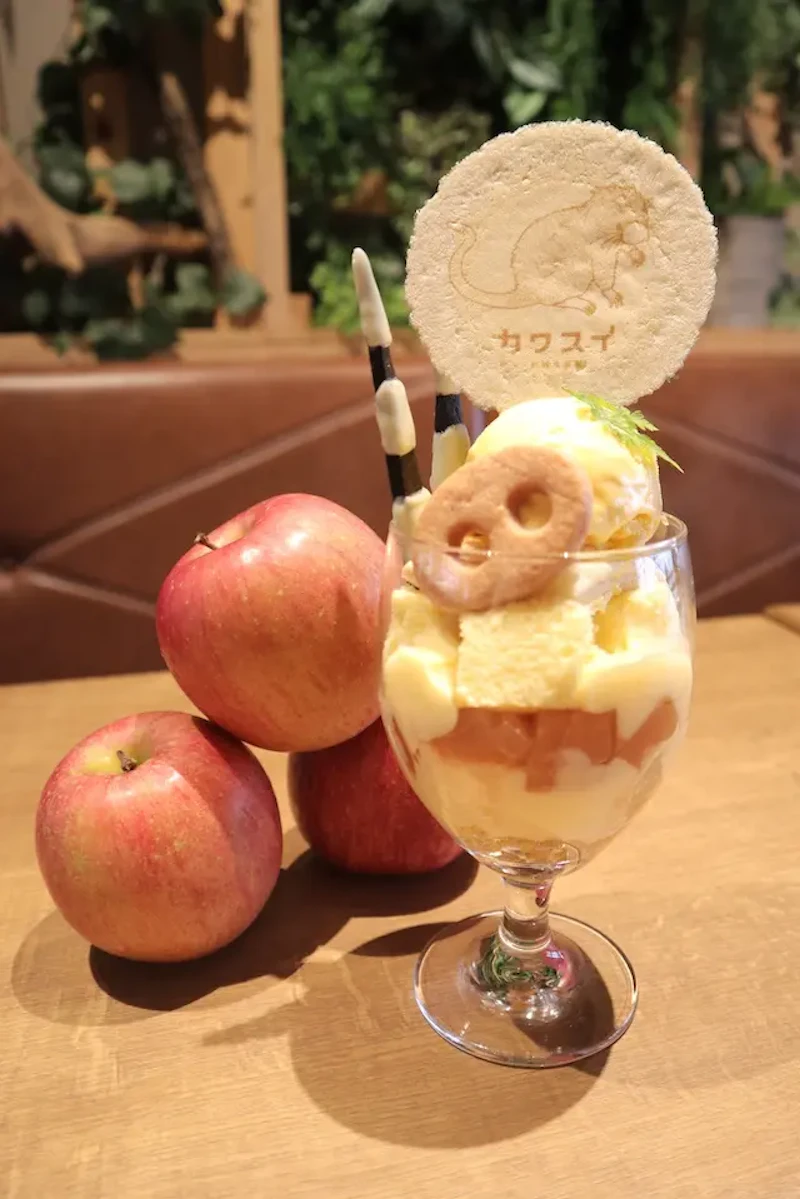 オマキヤマアラシのモニも大好きなりんごを使ったアップルパイパフェ