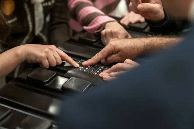 スマホゲームで謎解きを楽しもう！