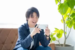 オンラインゲームアプリなら、スマホでマルチプレイを楽しめる!