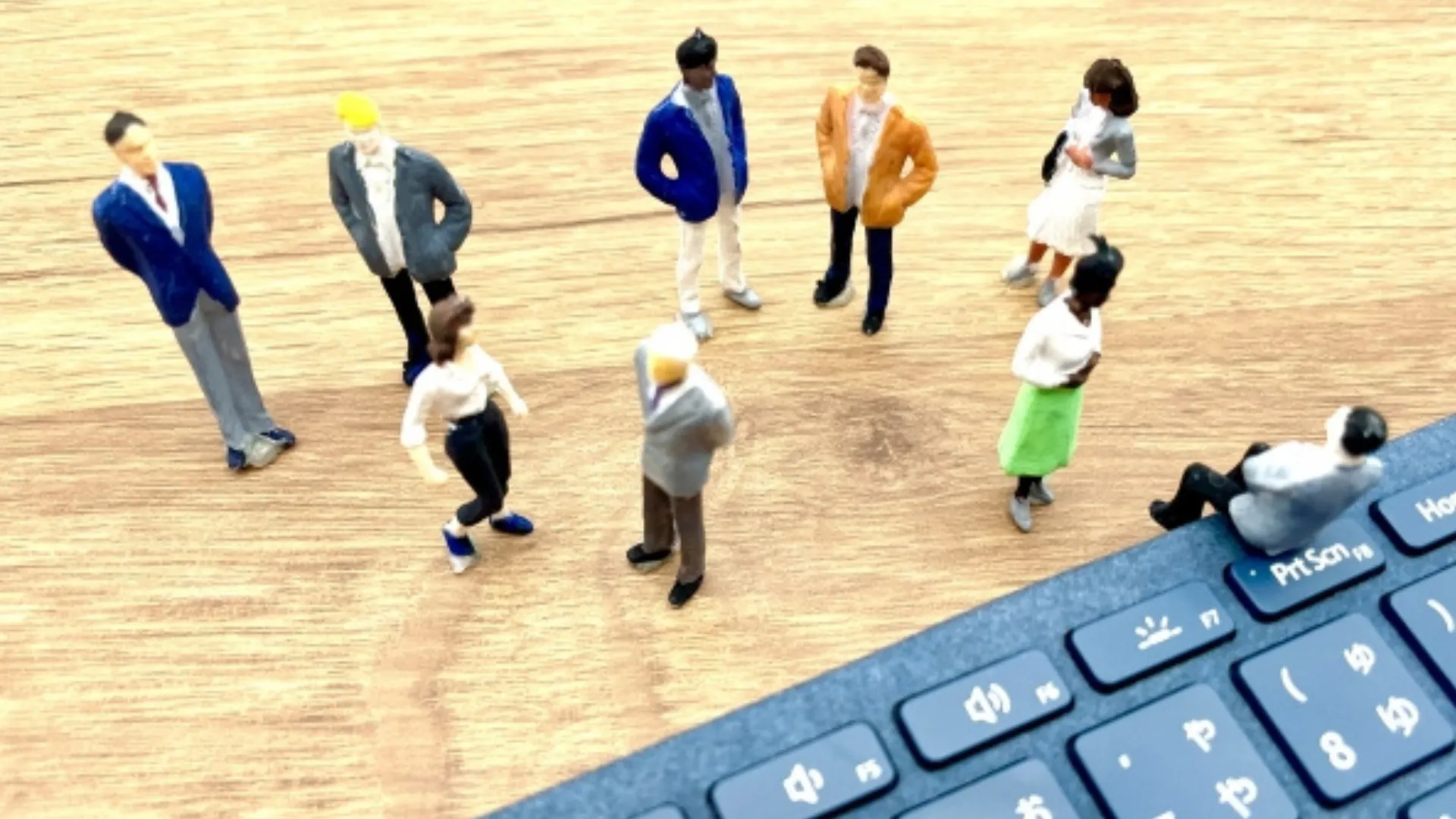 コミュニケーション不足が組織や人間関係に与える影響は？その原因や解決策のヒントも | TUNAG(ツナグ)