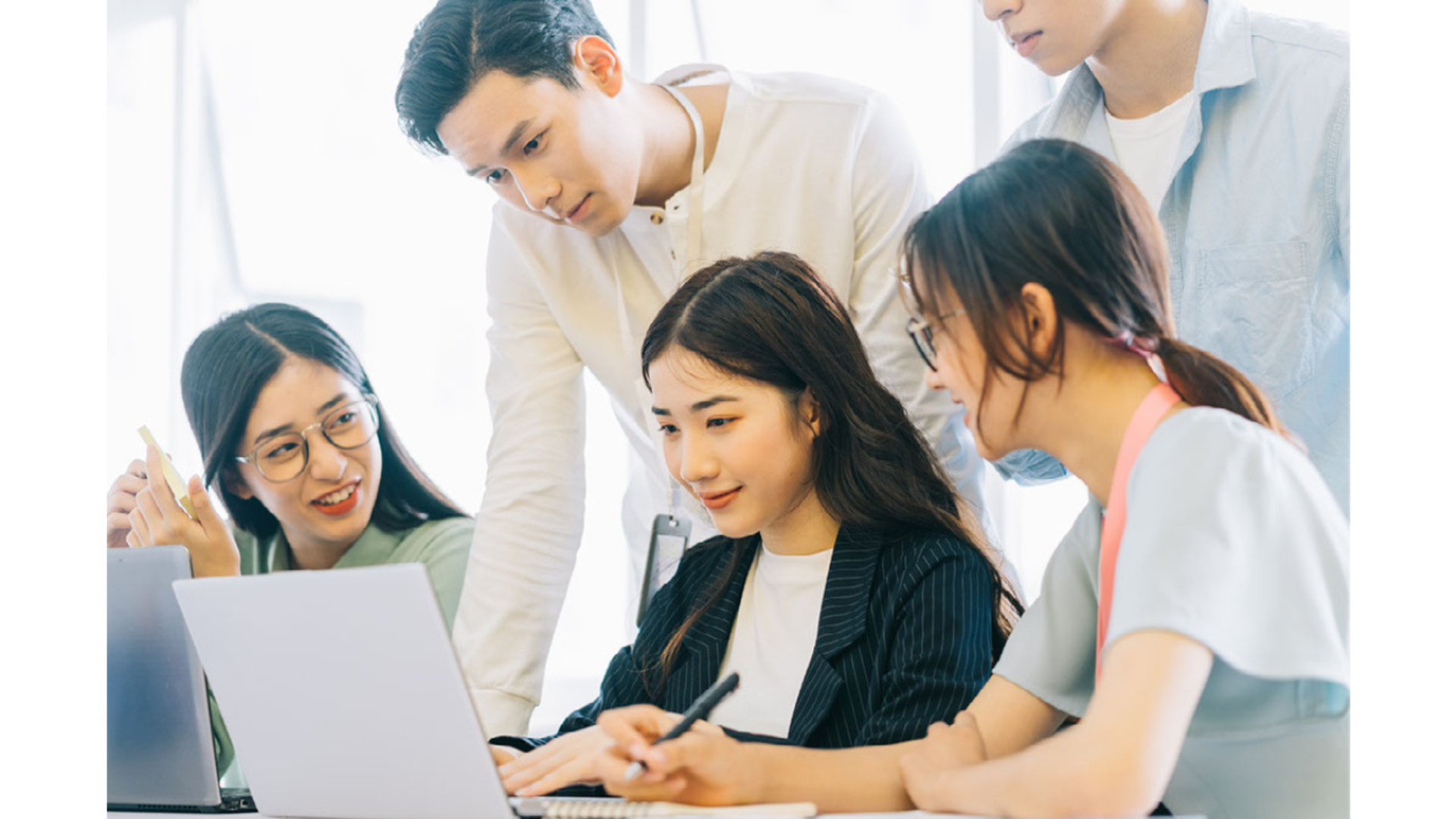 働きやすい職場の特徴とは?職場環境を改善するポイントや実践例を解説 | TUNAG(ツナグ)