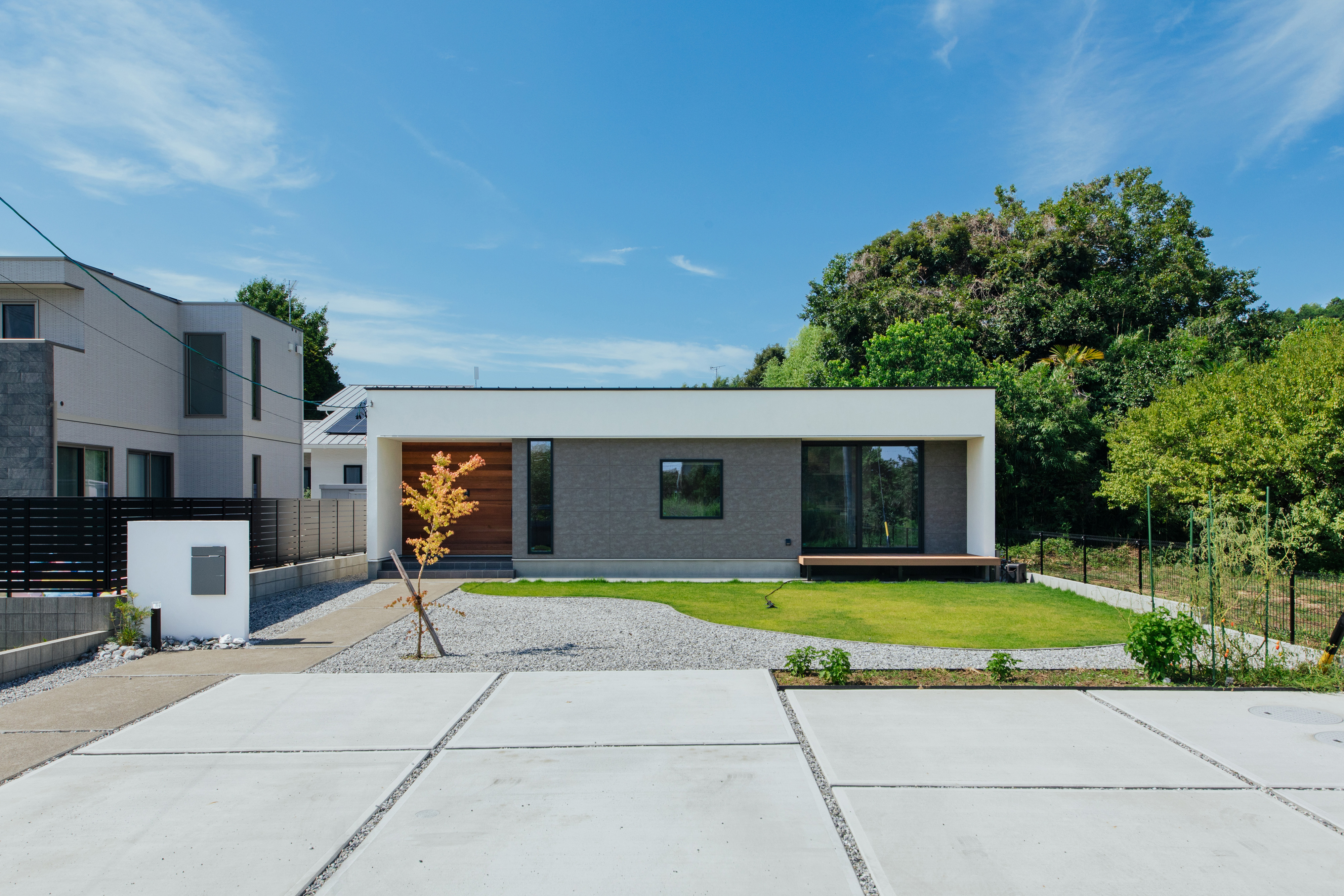 【平屋】南側にウッドデッキがある住まい　～愛知県稲沢市で建てる新築～