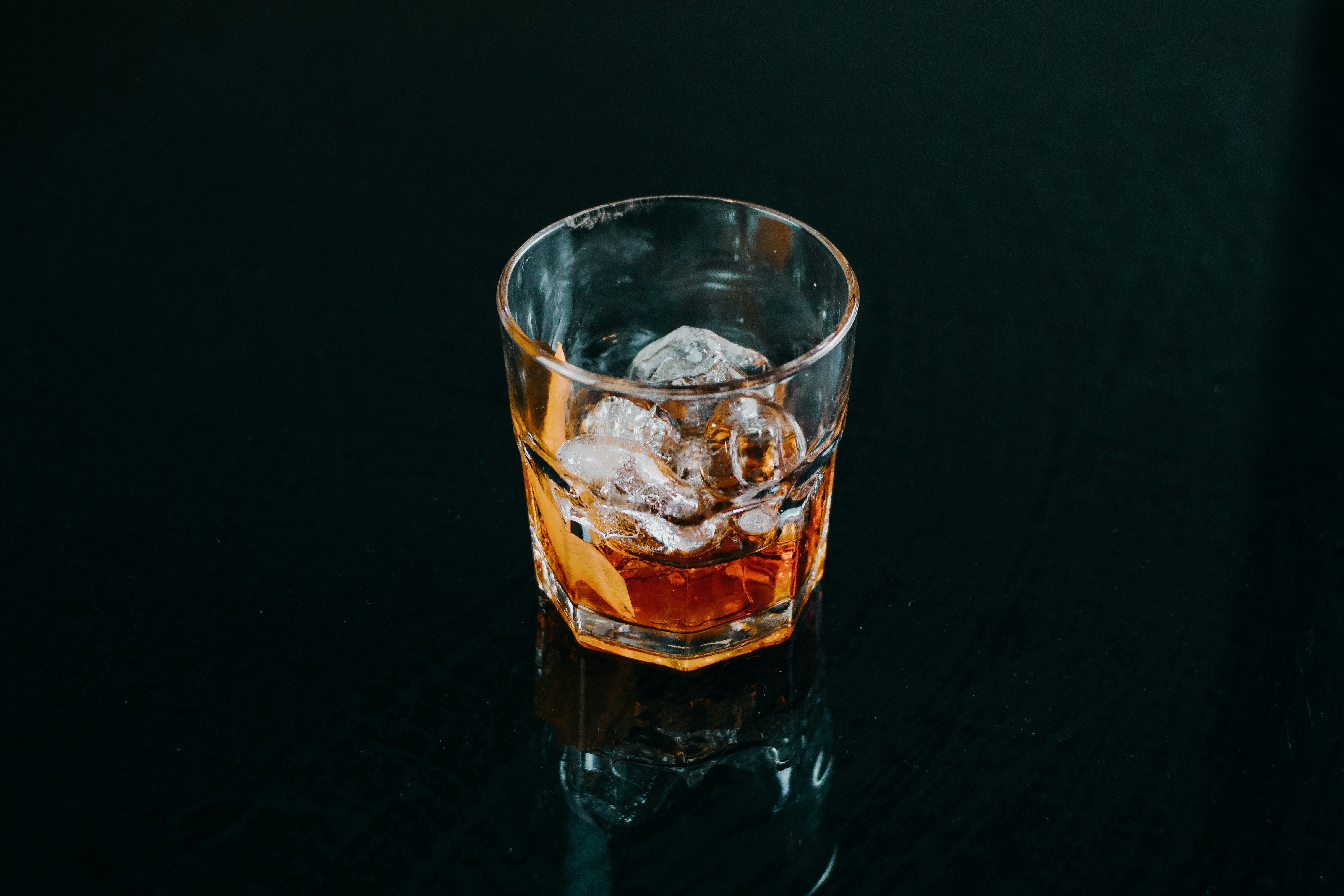 筋トレ後にお酒を飲むと筋肥大しない？研究の答えはこうだのアイキャッチ画像