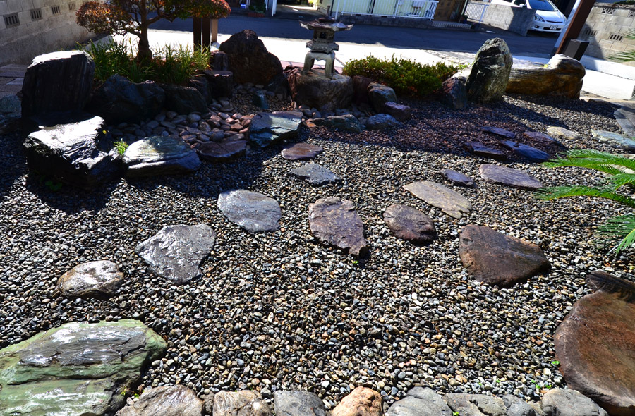 各務原・那加信長町の庭