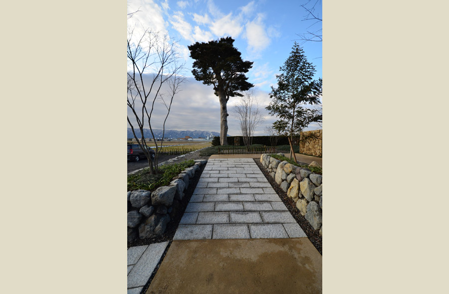 輪之内・四郷の庭