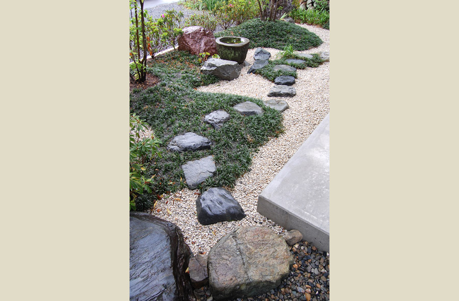 垂井・大石の庭