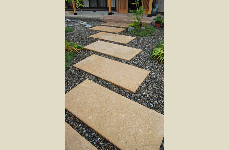 垂井・東神田の庭