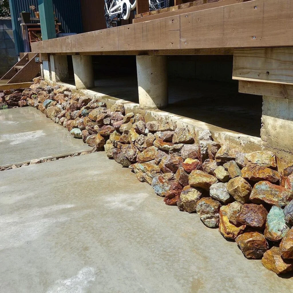 割栗石の選び方完全ガイド｜サイズ別実測データで施工高さ・必要袋数が5秒で分かる