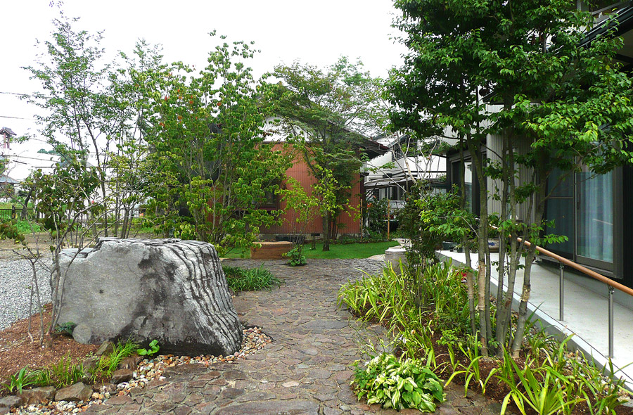 大垣・荒尾の庭