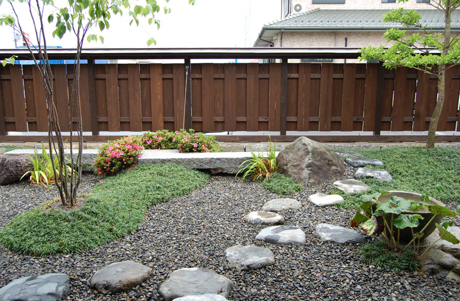 垂井・東神田の庭